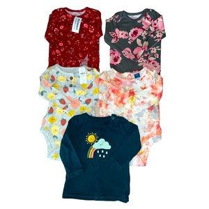 Bundle of 5x long sleeve onesies/tee baby girl size 3-6 month *EUC*